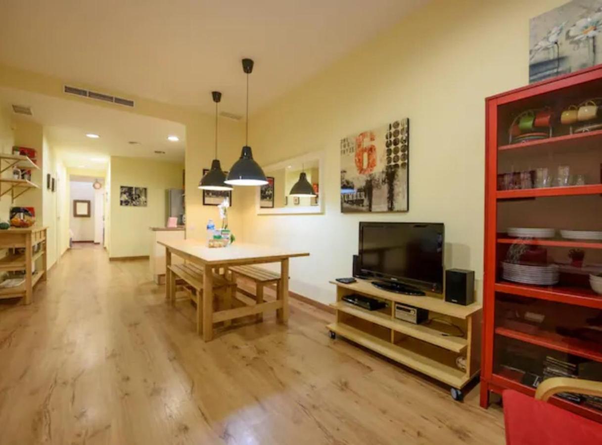 Ramblasrentals Chic & Spacious Flat Pool Table 15M Ramblas - Parking - Wifi Барселона Екстер'єр фото