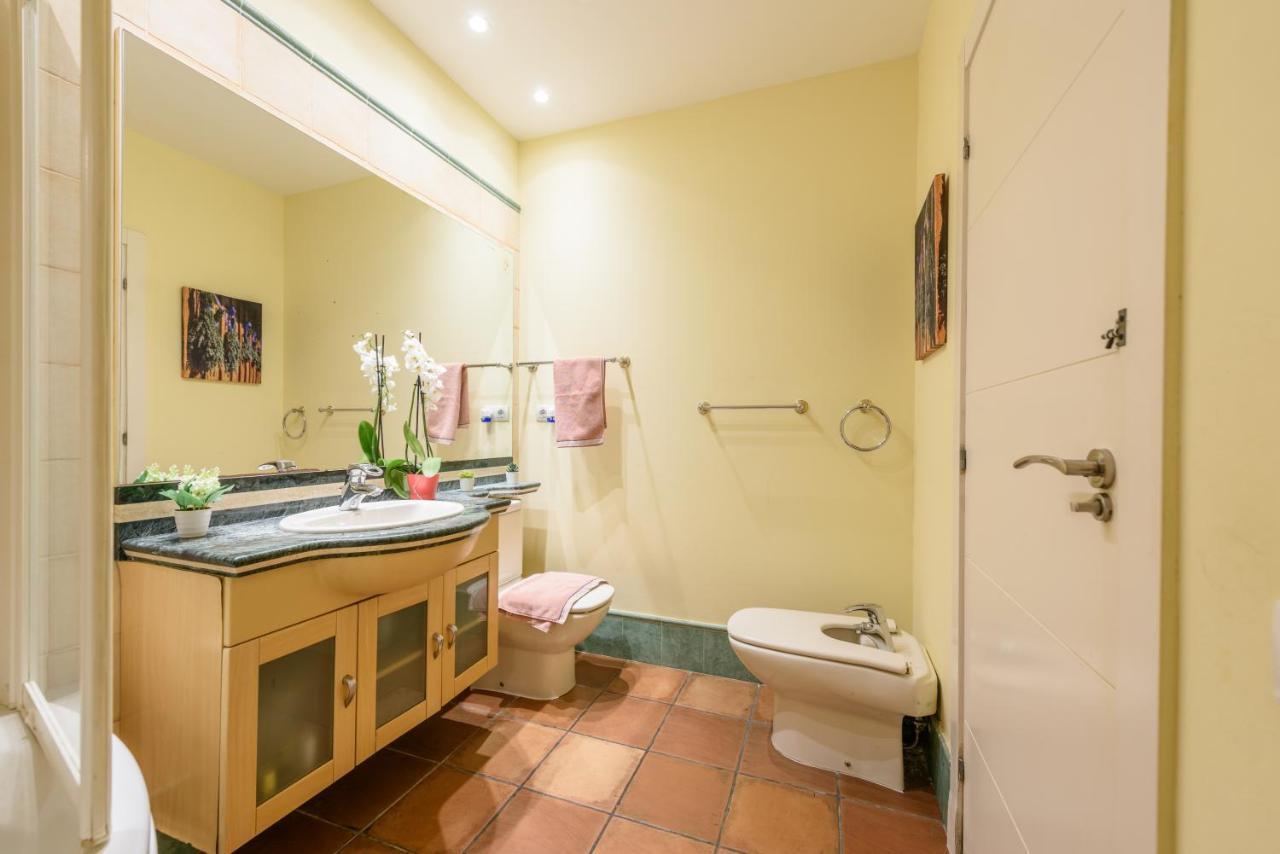 Ramblasrentals Chic & Spacious Flat Pool Table 15M Ramblas - Parking - Wifi Барселона Екстер'єр фото